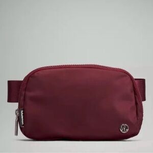 Lululemon Everywhere Belt Bag Maroon